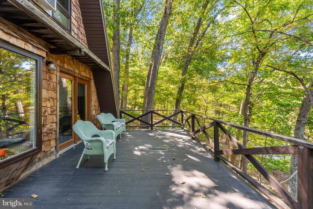 302 TUSCARORA TRAIL