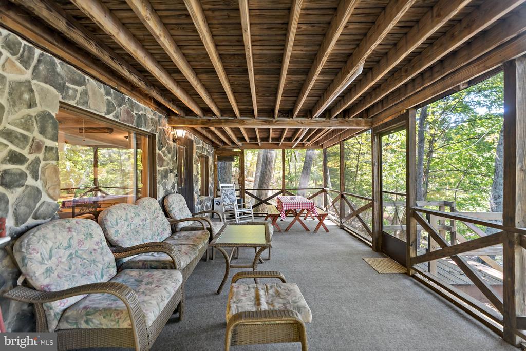 302 TUSCARORA TRAIL