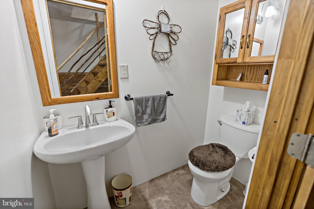 302 TUSCARORA TRAIL