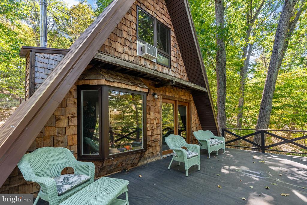 302 TUSCARORA TRAIL
