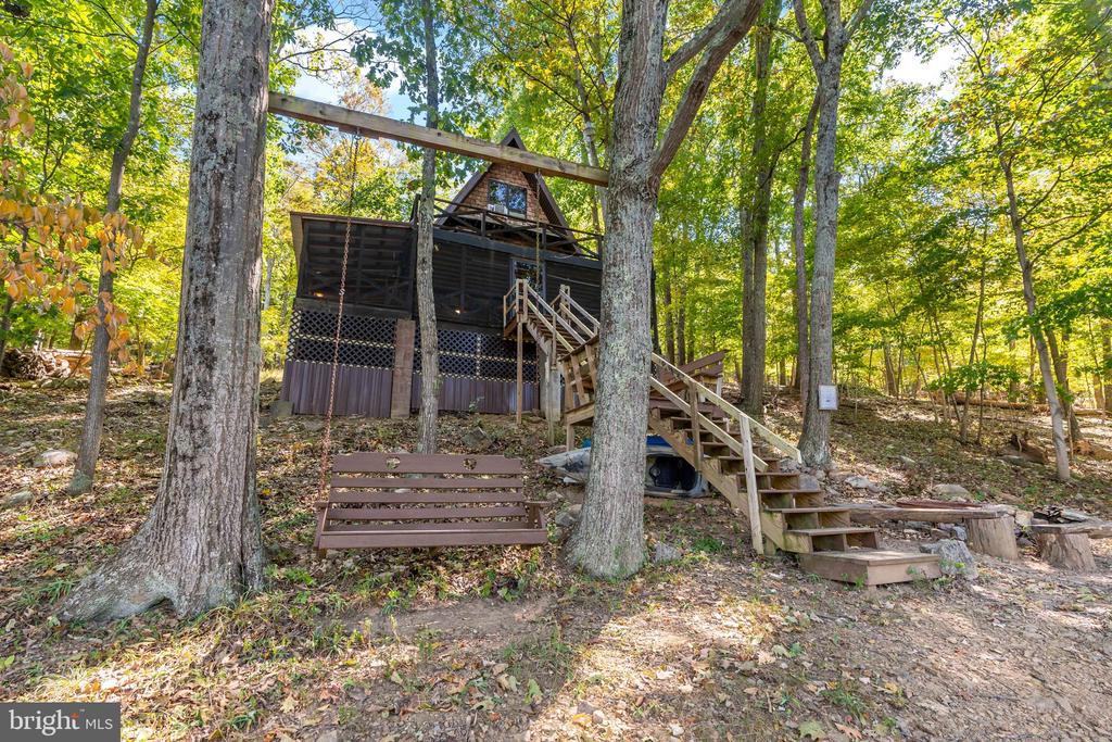 302 TUSCARORA TRAIL