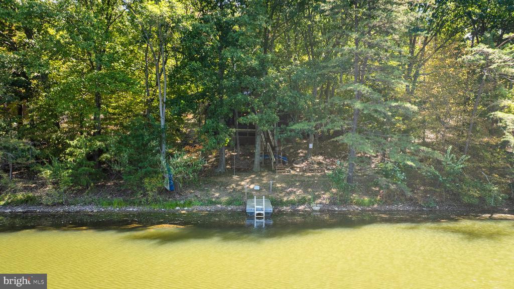 302 TUSCARORA TRAIL