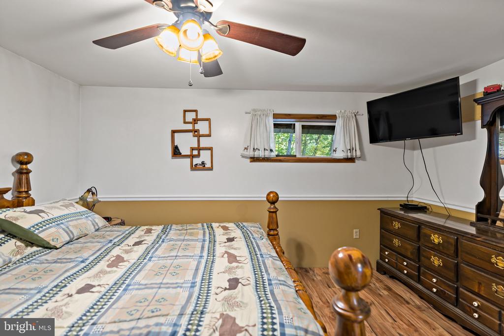 302 TUSCARORA TRAIL
