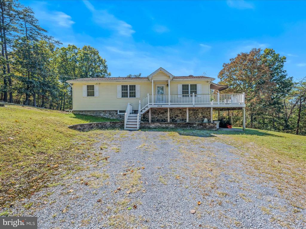 608 DEHAVEN ROAD