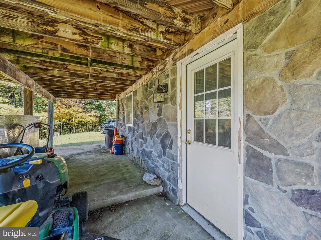 608 DEHAVEN ROAD