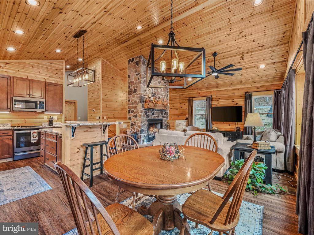 367 DOMINION TRAIL