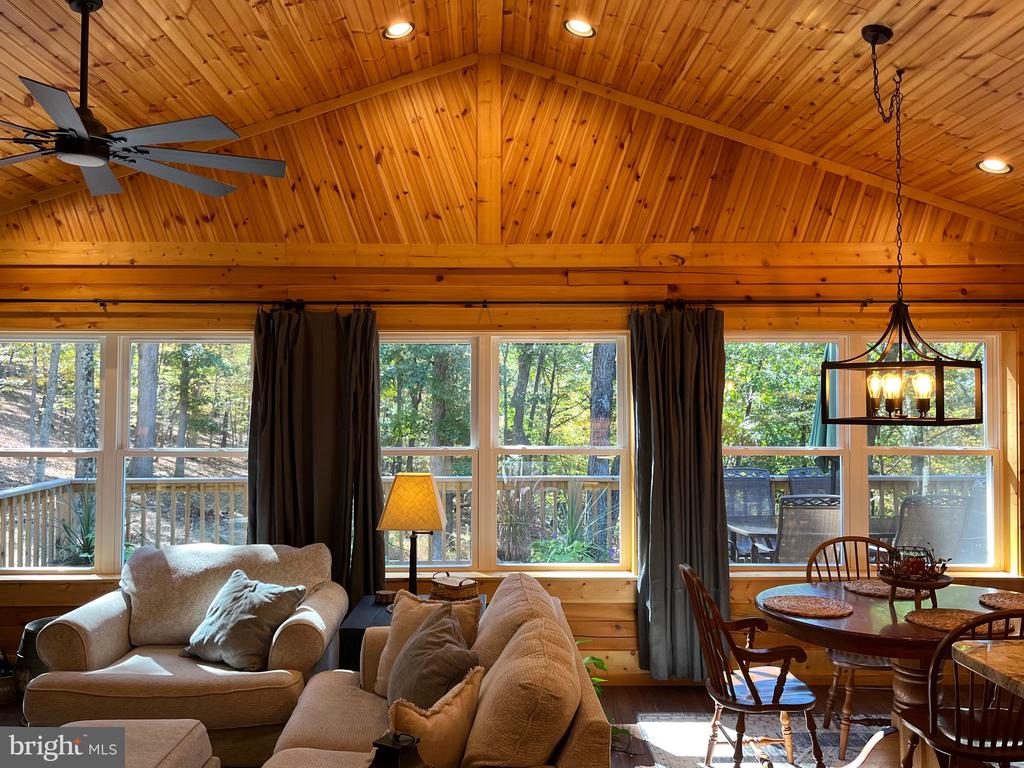 367 DOMINION TRAIL