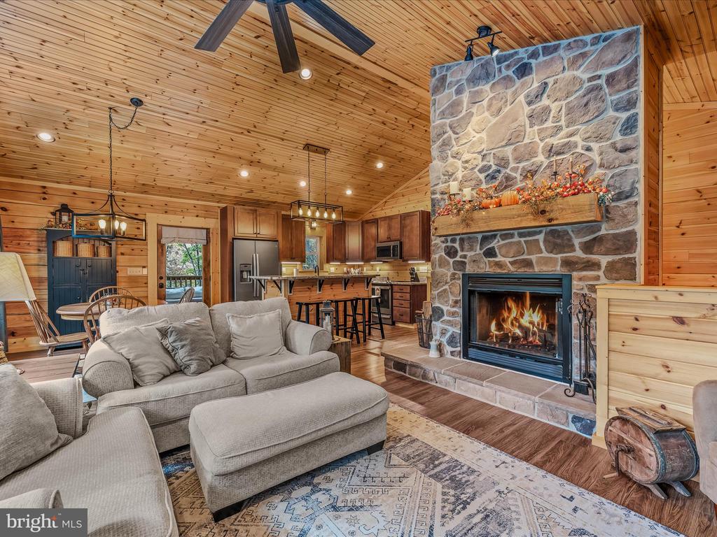 367 DOMINION TRAIL