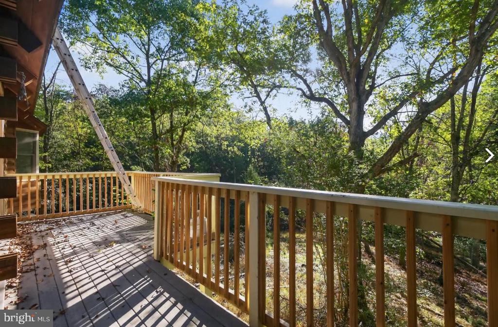 375 MOSS HILL COURT
