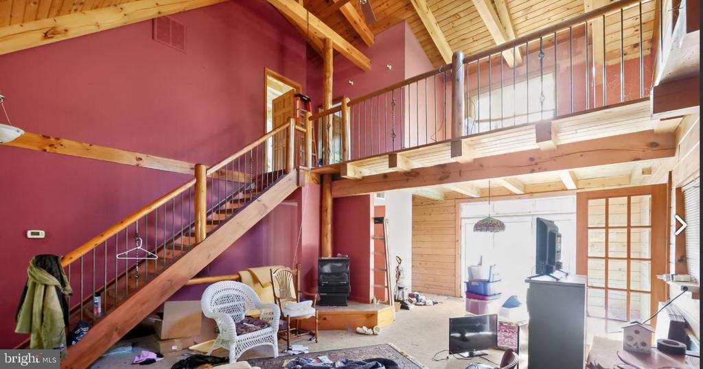 375 MOSS HILL COURT