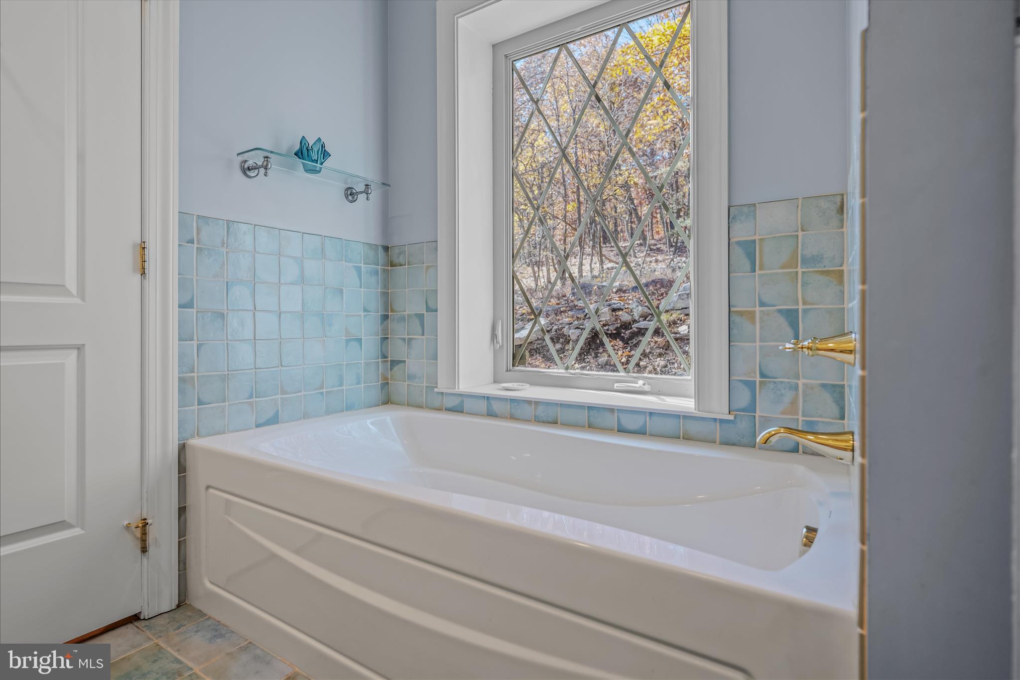 601 PARKSIDE TERRACE