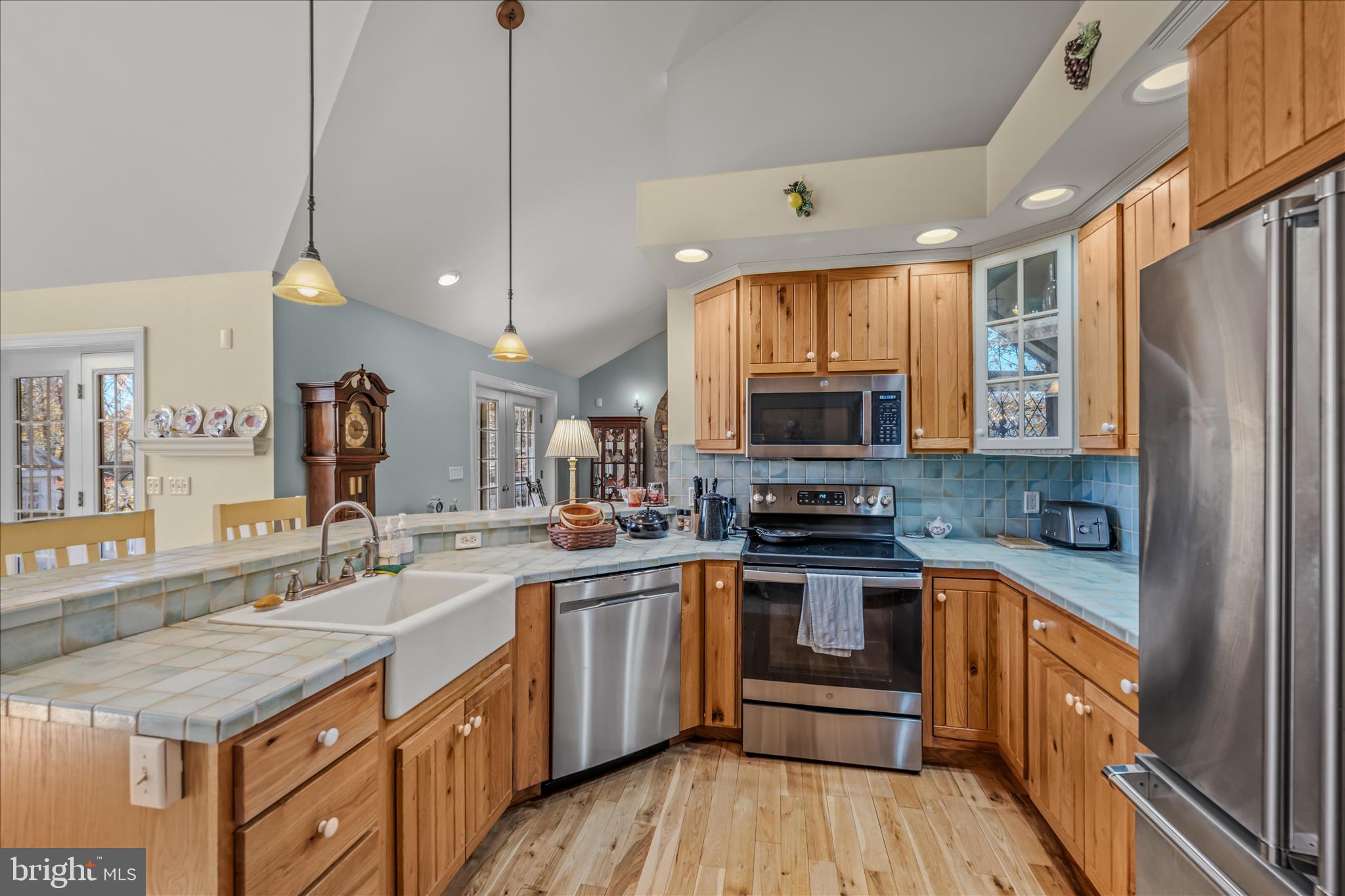 601 PARKSIDE TERRACE