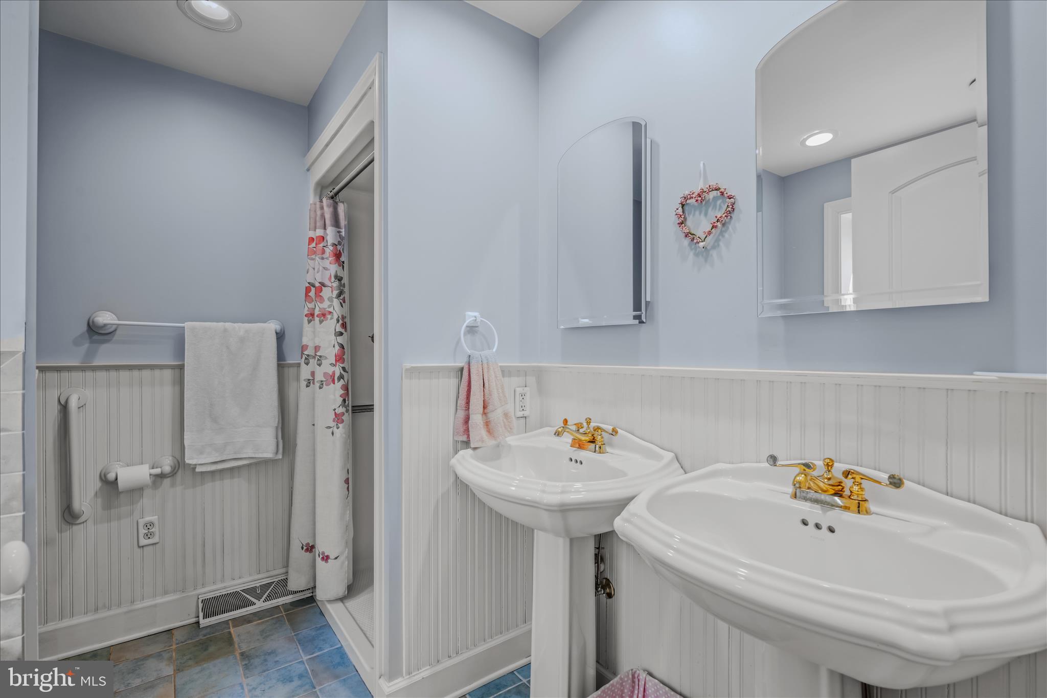 601 PARKSIDE TERRACE