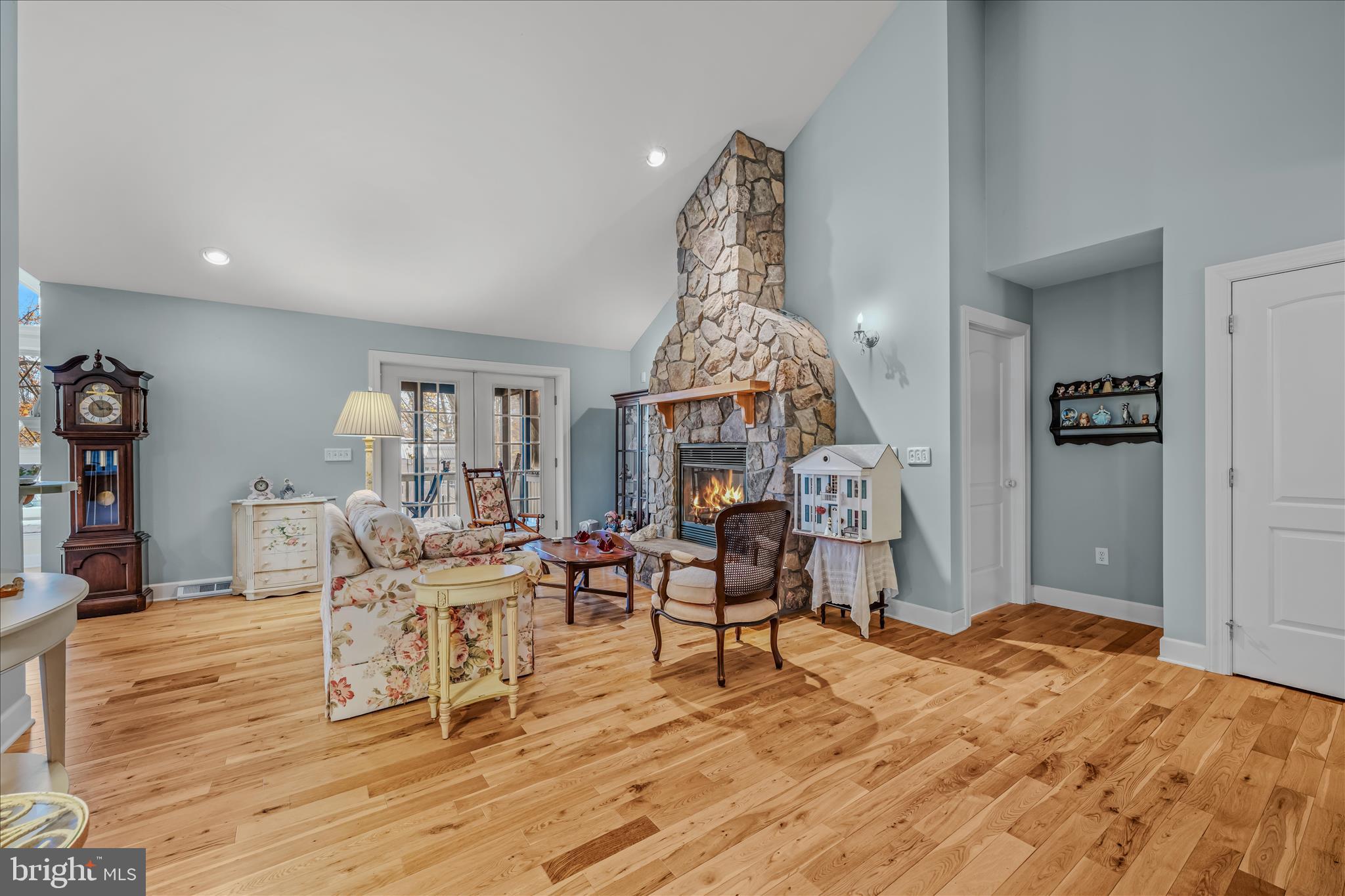 601 PARKSIDE TERRACE