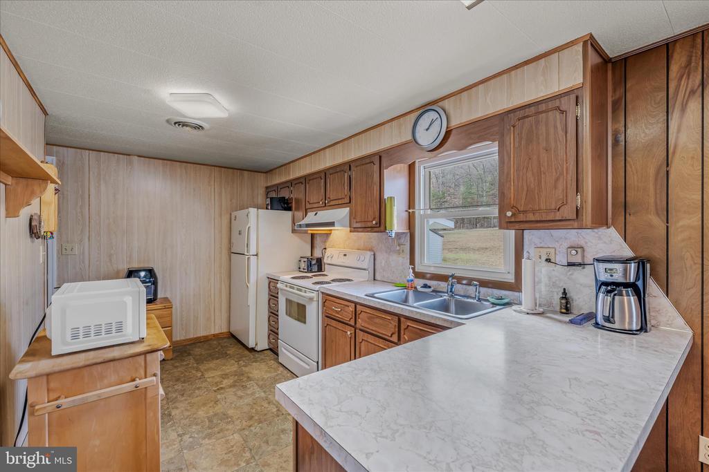 28 GRAY RIDGE LANE