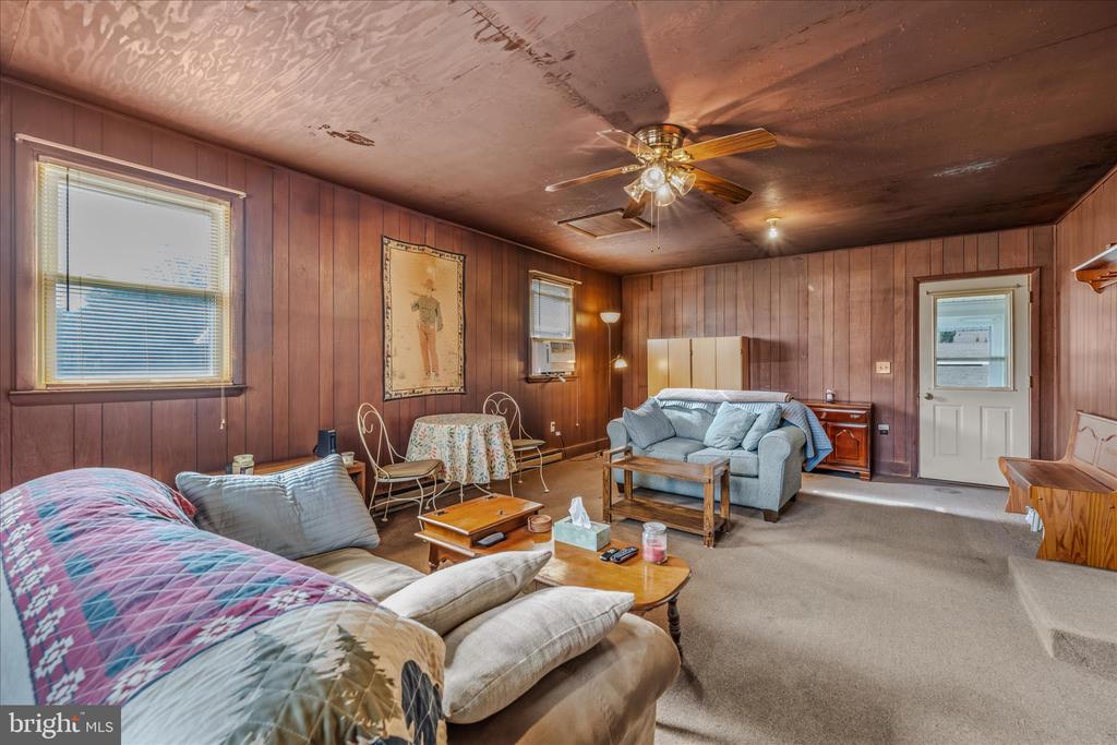 28 GRAY RIDGE LANE