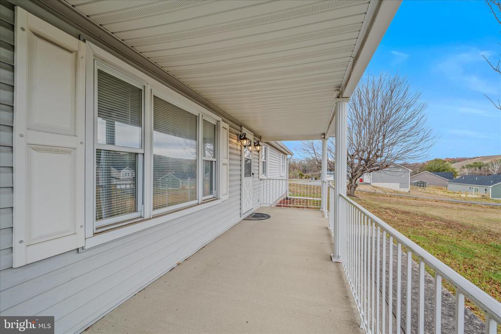 28 GRAY RIDGE LANE