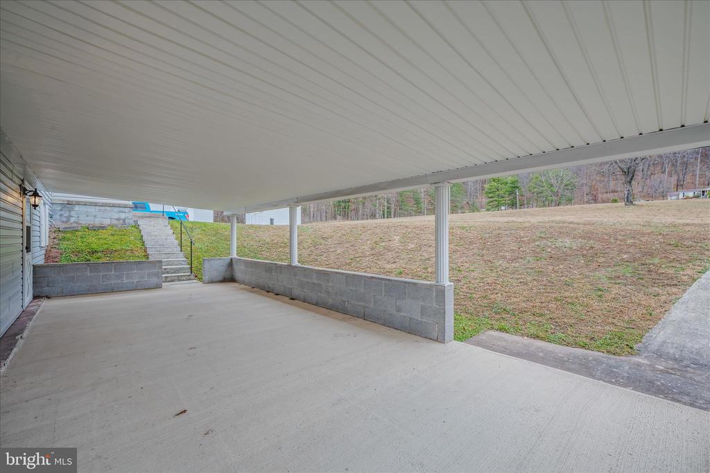 28 GRAY RIDGE LANE