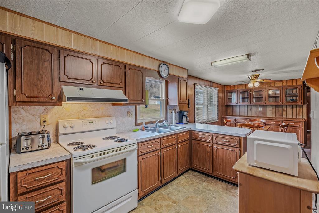 28 GRAY RIDGE LANE