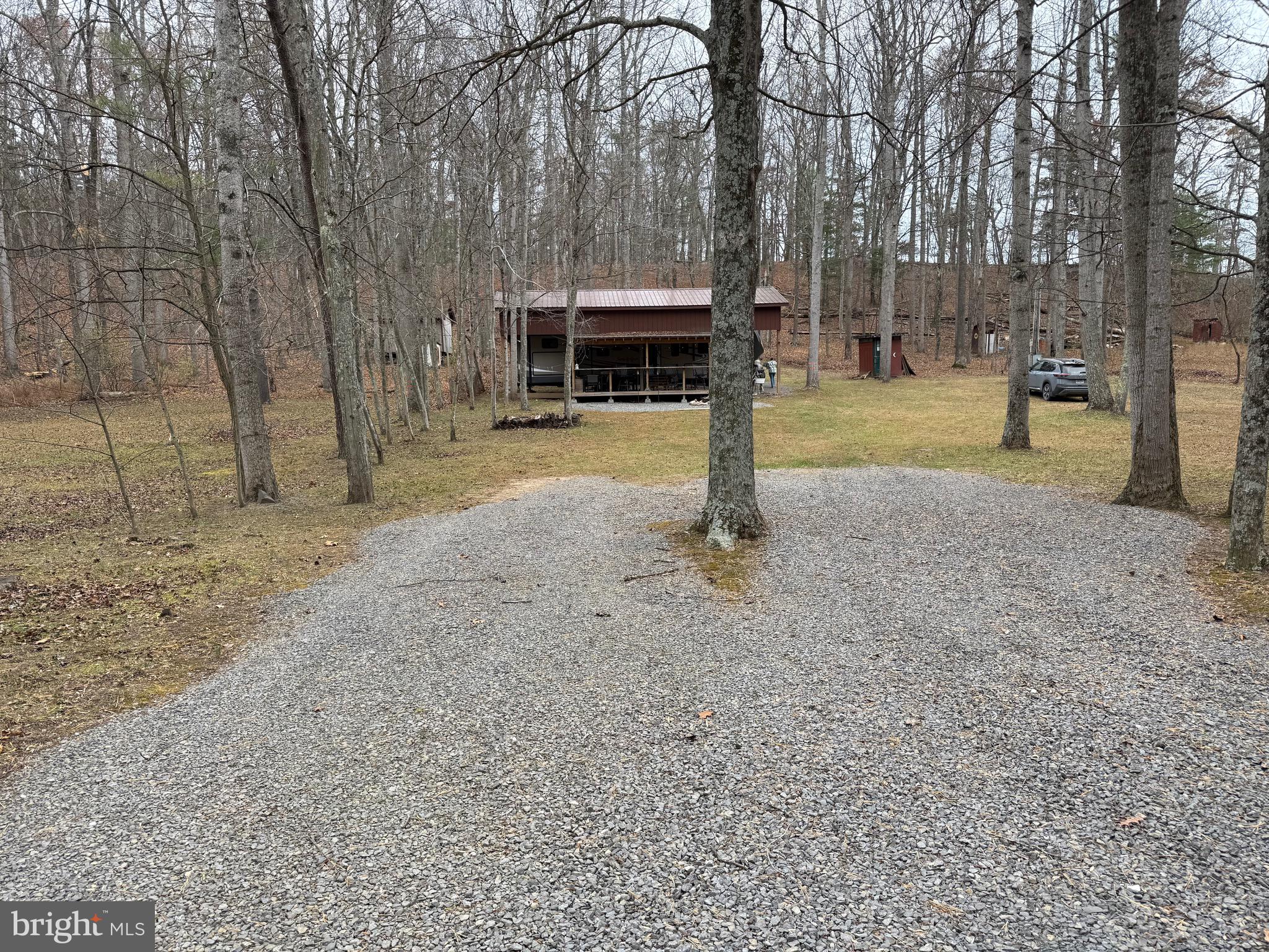 1327 GOLLIDAY LANE