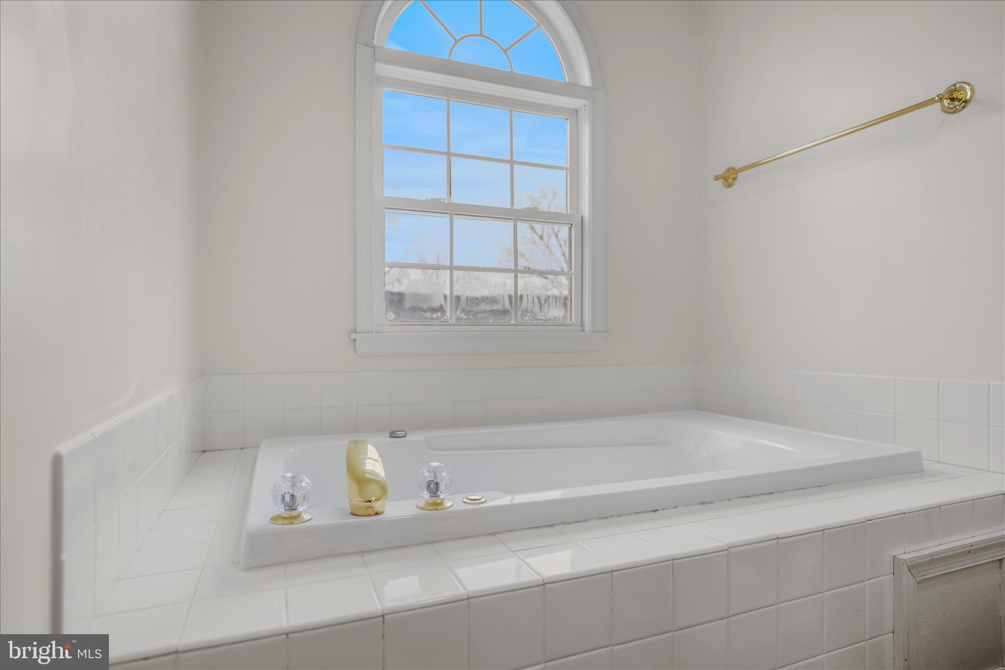 2509 HIGHLAND RIDGE ROAD