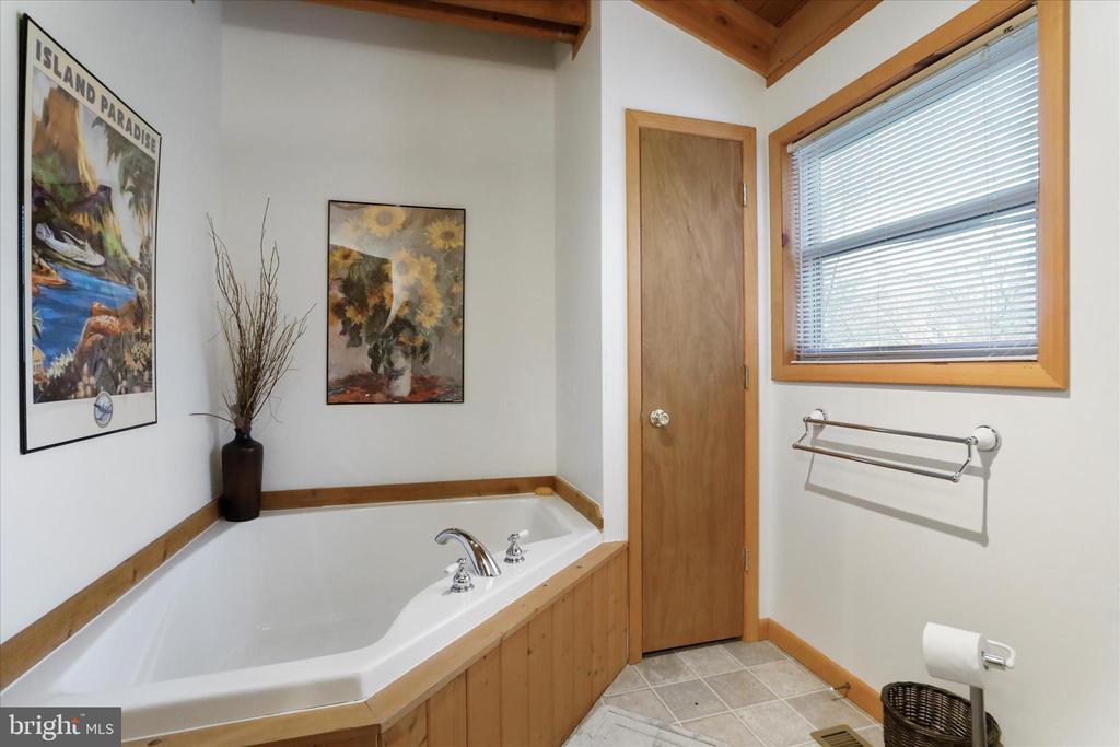 80 PURPLE FINCH LANE