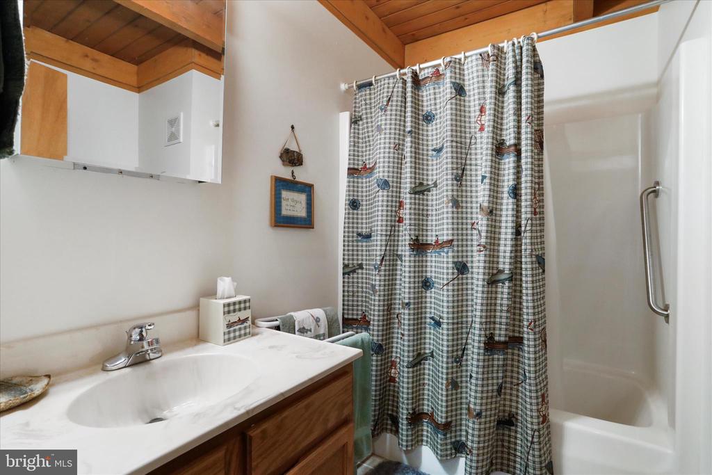 80 PURPLE FINCH LANE