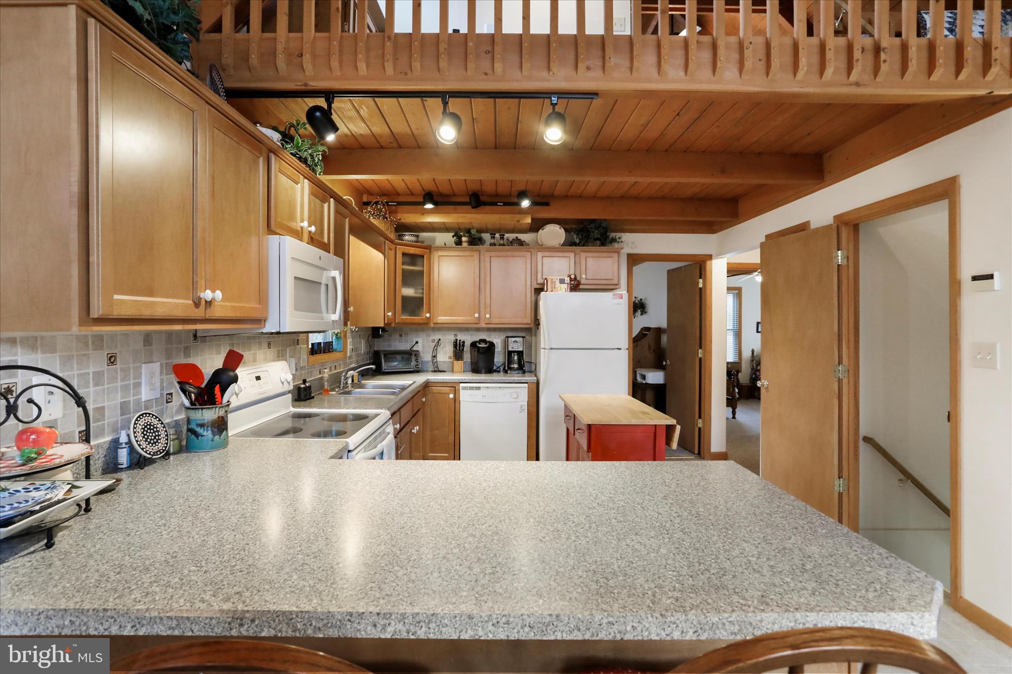 80 PURPLE FINCH LANE