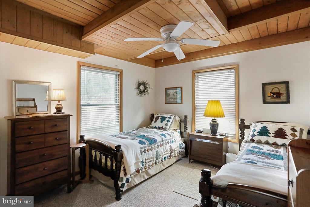 80 PURPLE FINCH LANE