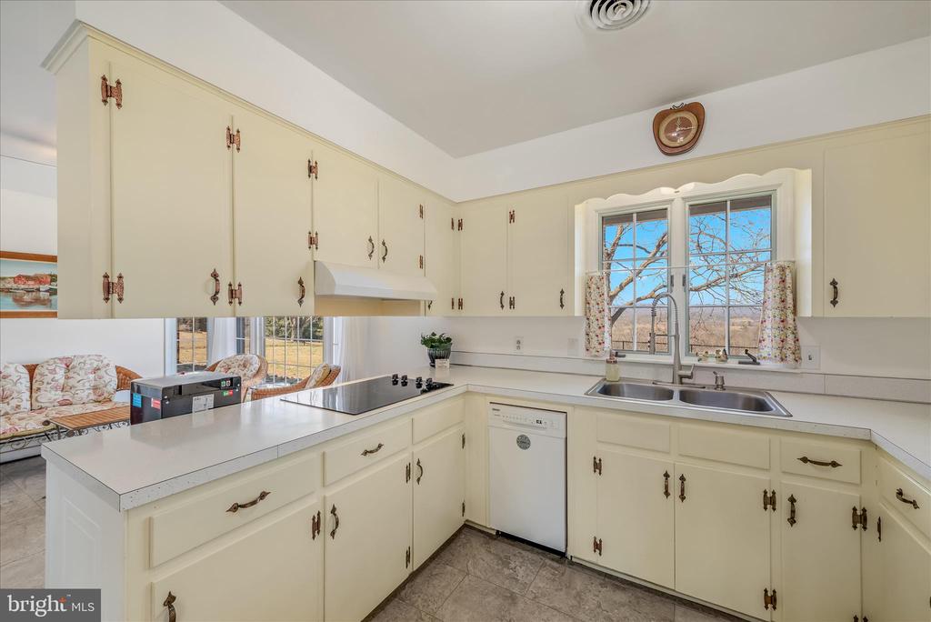 2431 HIGHLAND RIDGE ROAD