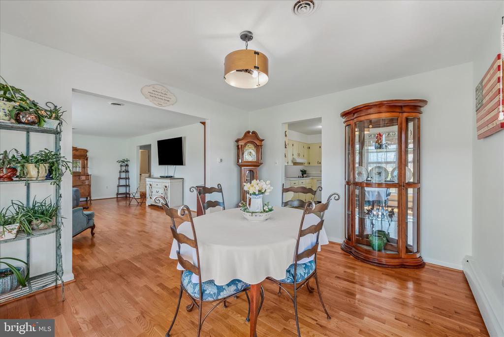 2431 HIGHLAND RIDGE ROAD