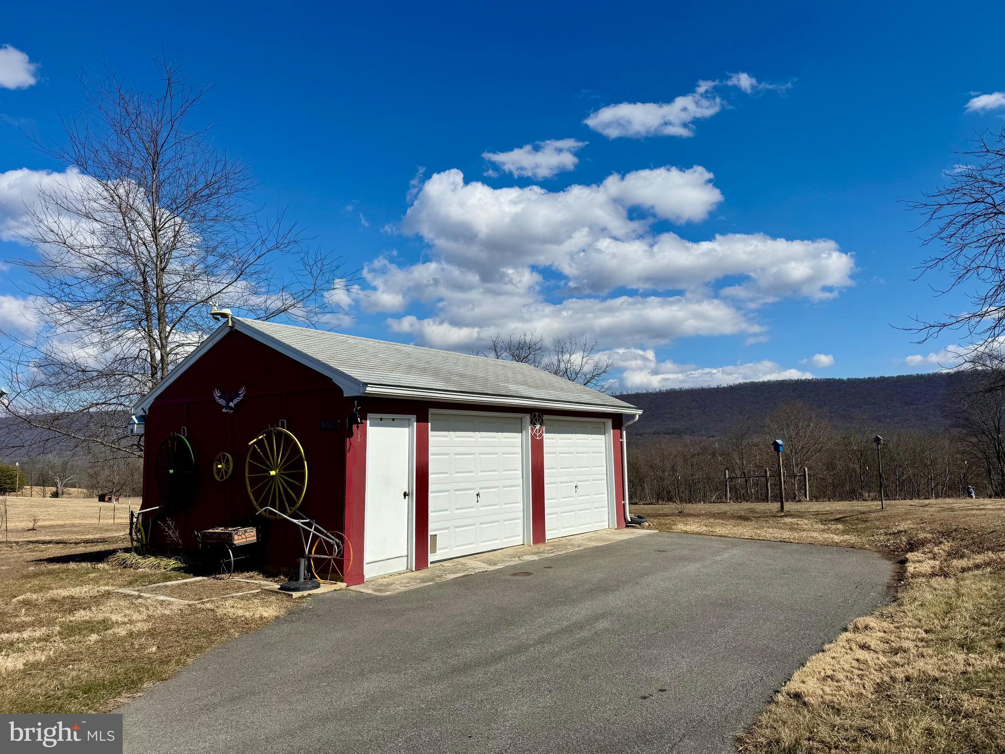 2431 HIGHLAND RIDGE ROAD