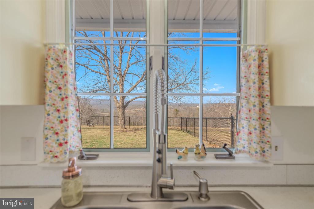 2431 HIGHLAND RIDGE ROAD