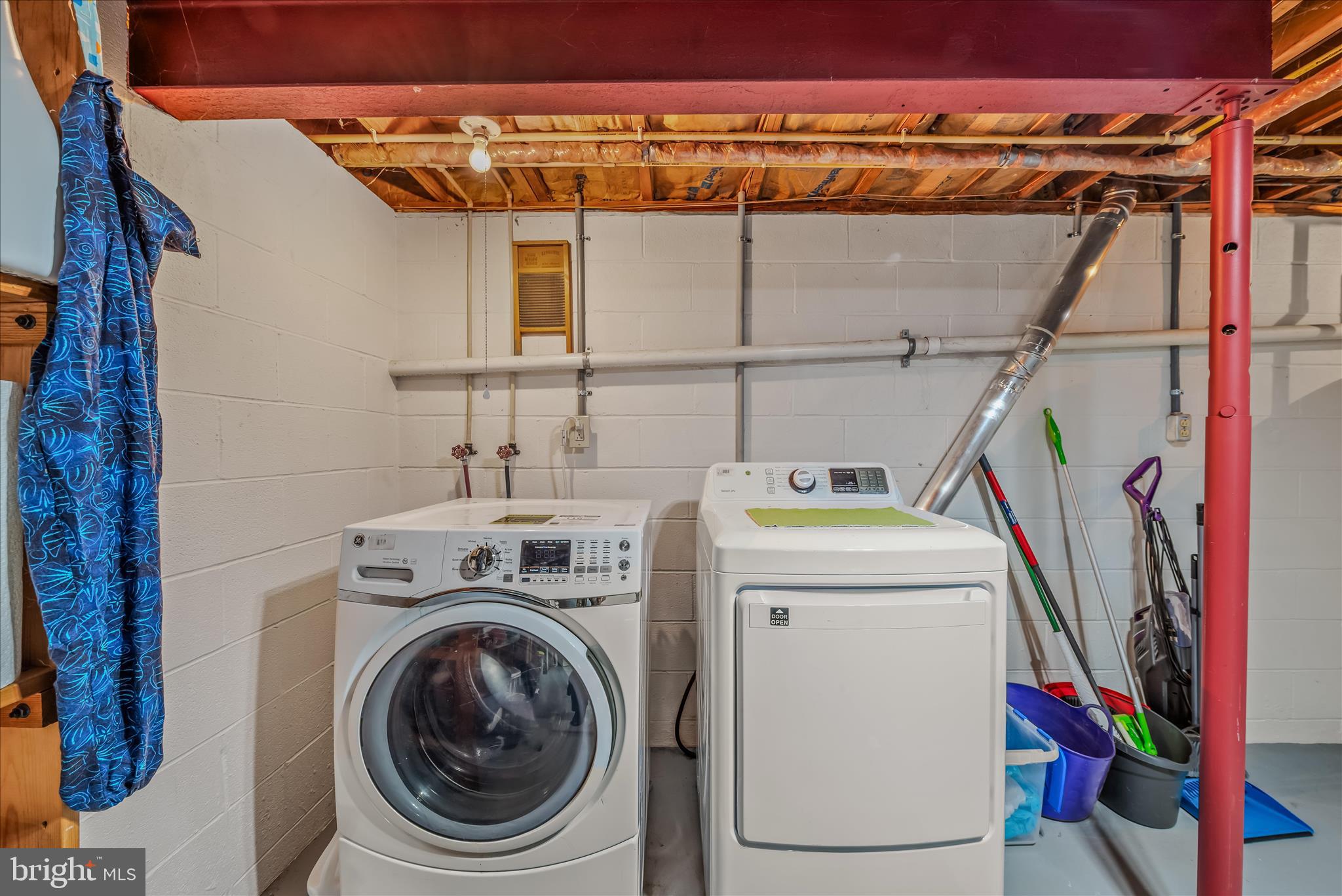 2431 HIGHLAND RIDGE ROAD