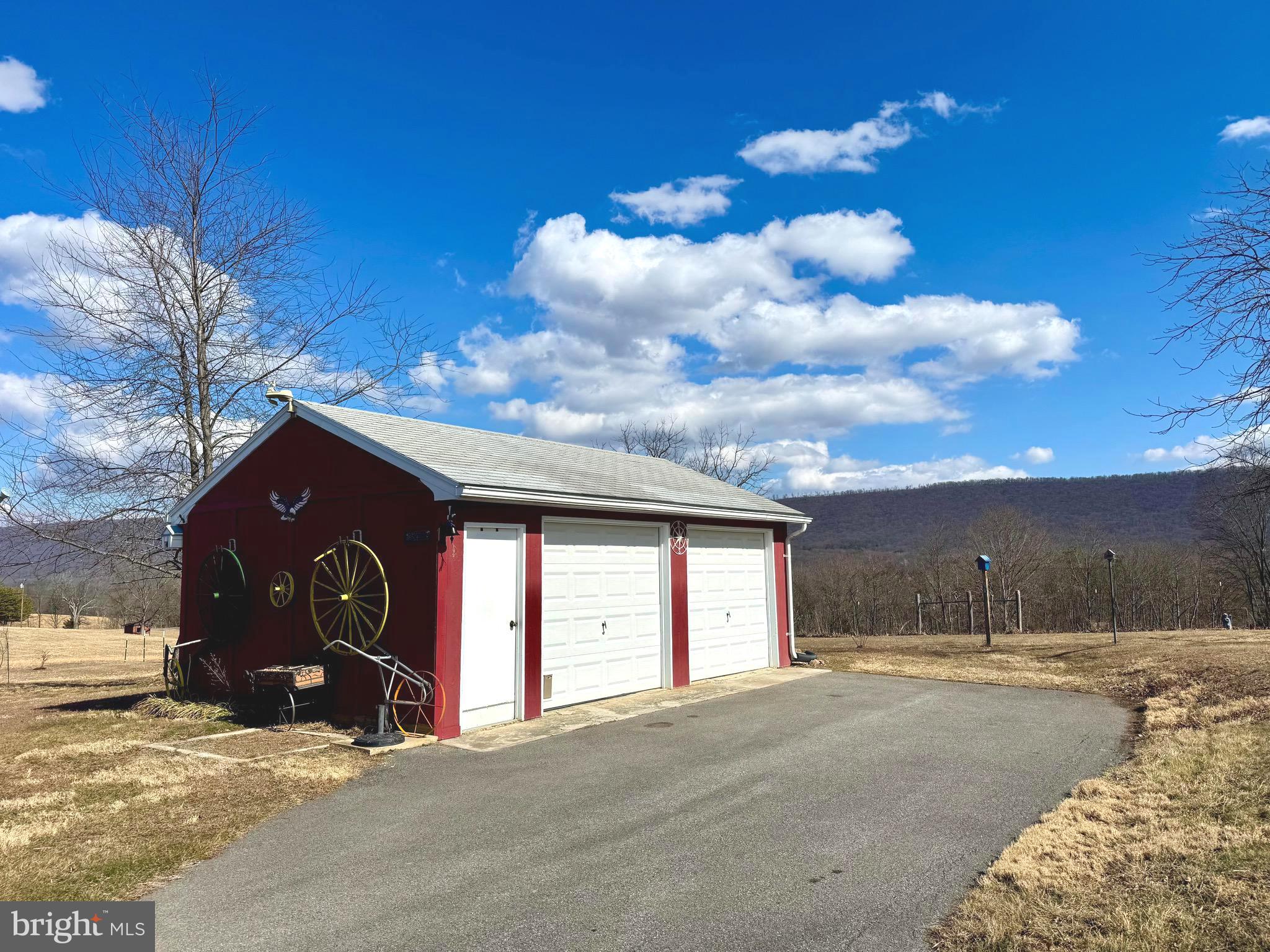 2431 HIGHLAND RIDGE ROAD