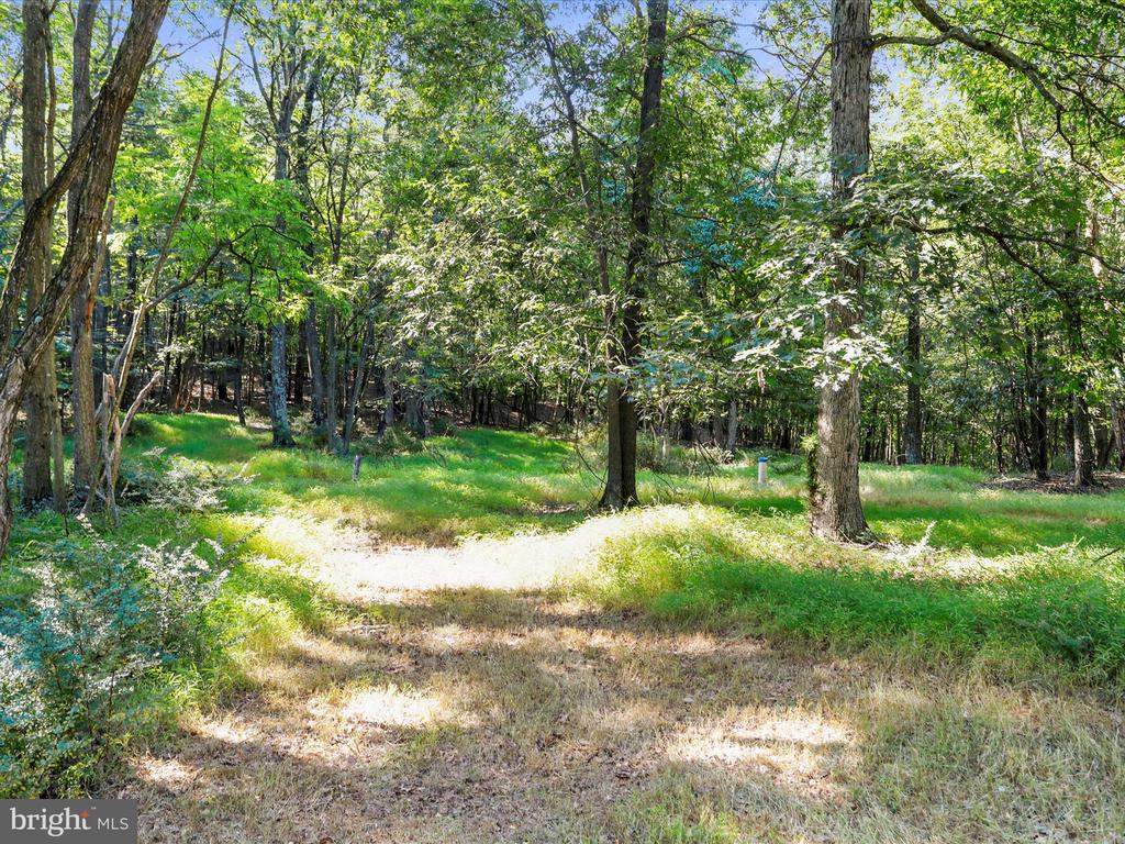1840 SHADE LANE