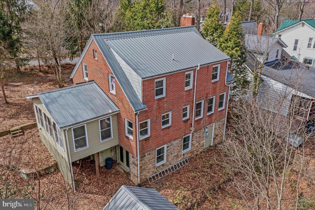 45 ROCKWELL CIRCLE