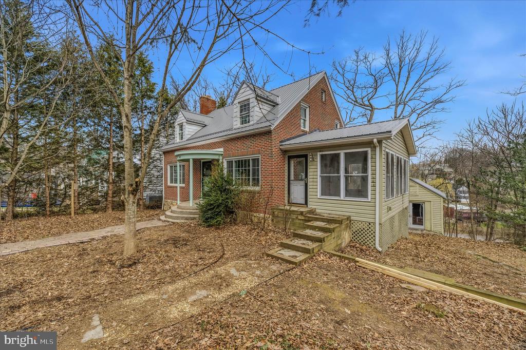 45 ROCKWELL CIRCLE