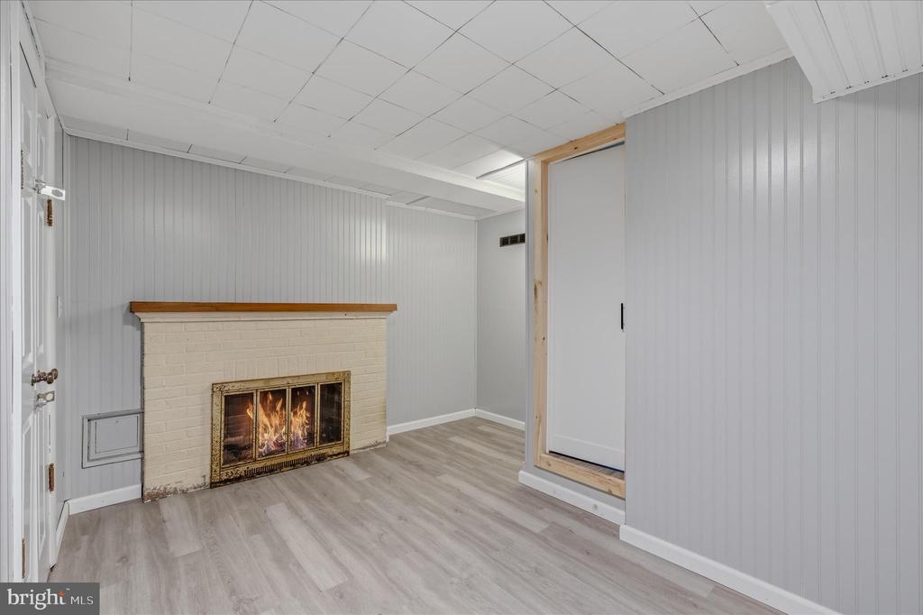 45 ROCKWELL CIRCLE