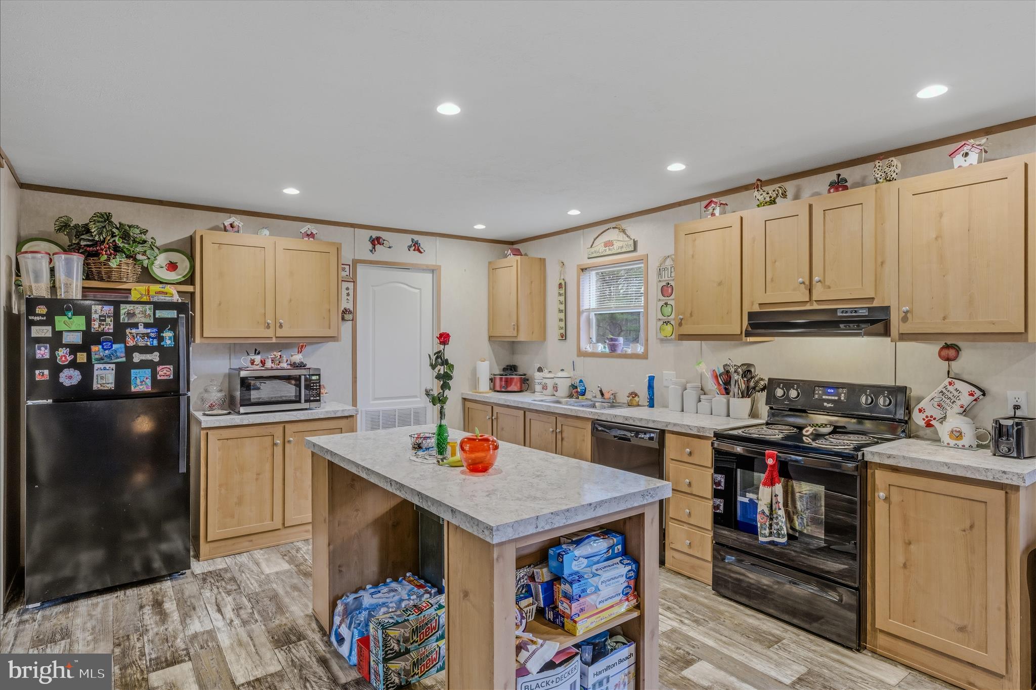 422 BIRCH GROVE LANE