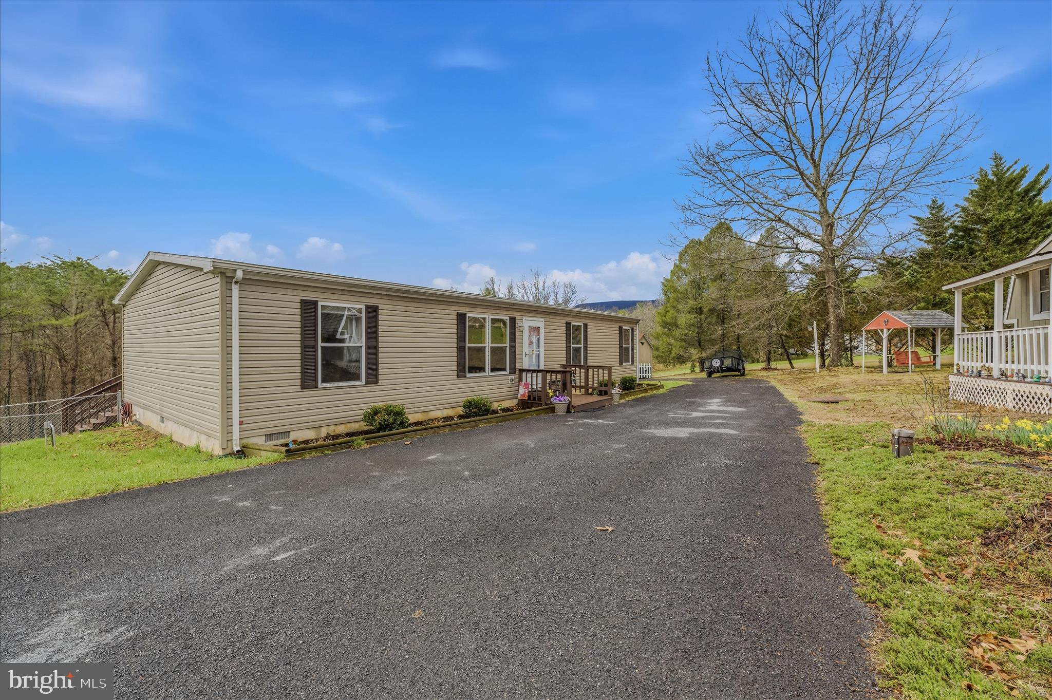 422 BIRCH GROVE LANE