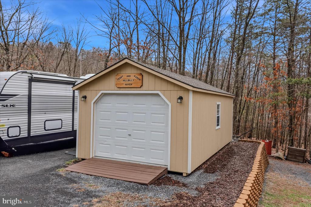 422 BIRCH GROVE LANE