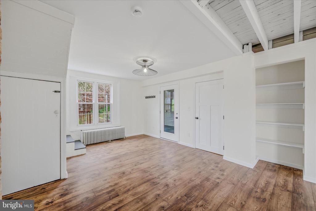 151 S LAUREL AVENUE