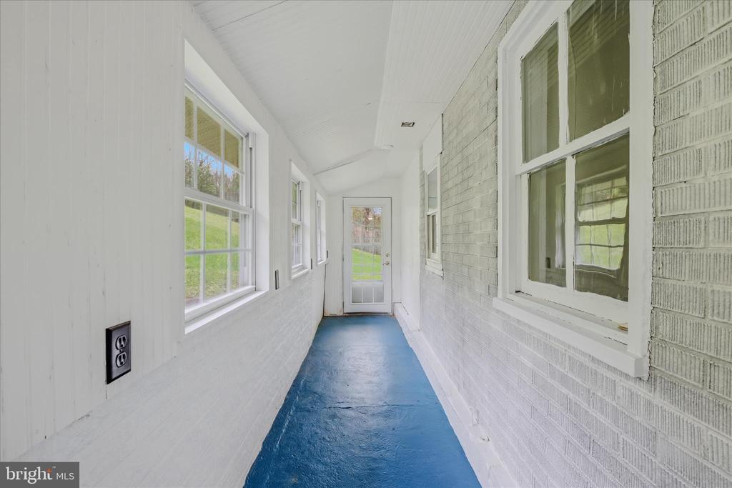151 S LAUREL AVENUE