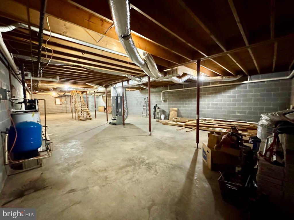 1660 HIGHLAND RIDGE ROAD