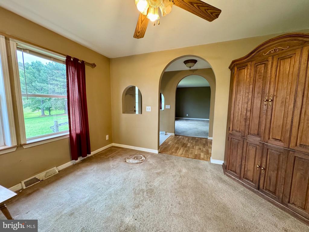 1660 HIGHLAND RIDGE ROAD