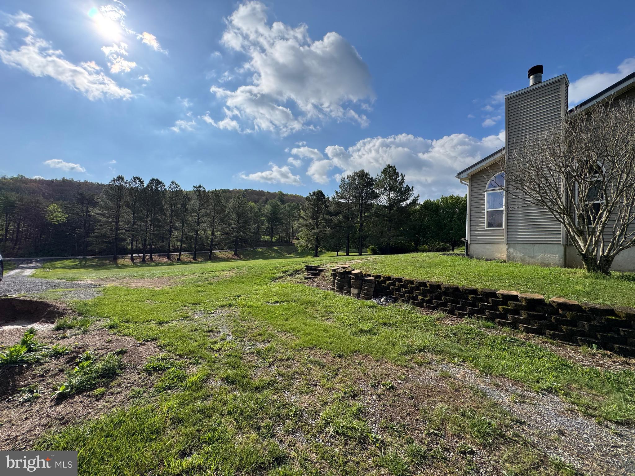 1660 HIGHLAND RIDGE ROAD