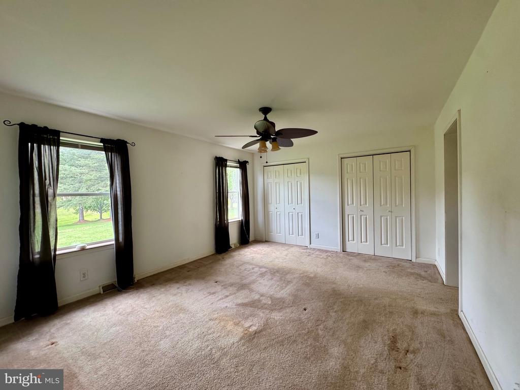 1660 HIGHLAND RIDGE ROAD