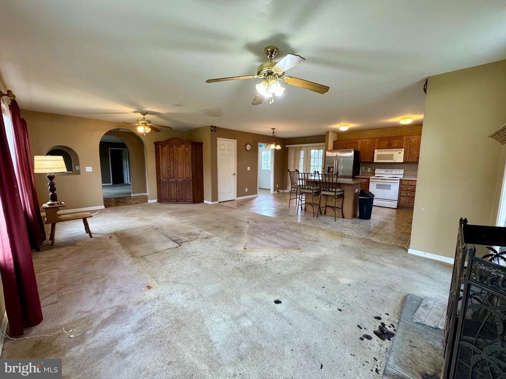 1660 HIGHLAND RIDGE ROAD