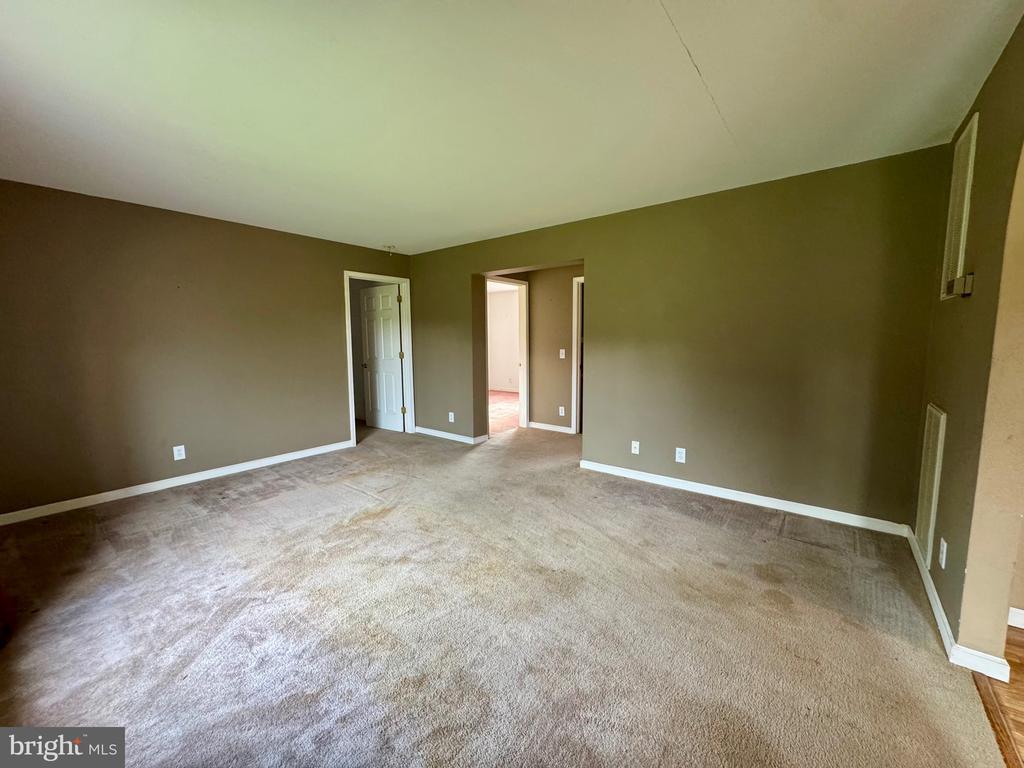 1660 HIGHLAND RIDGE ROAD